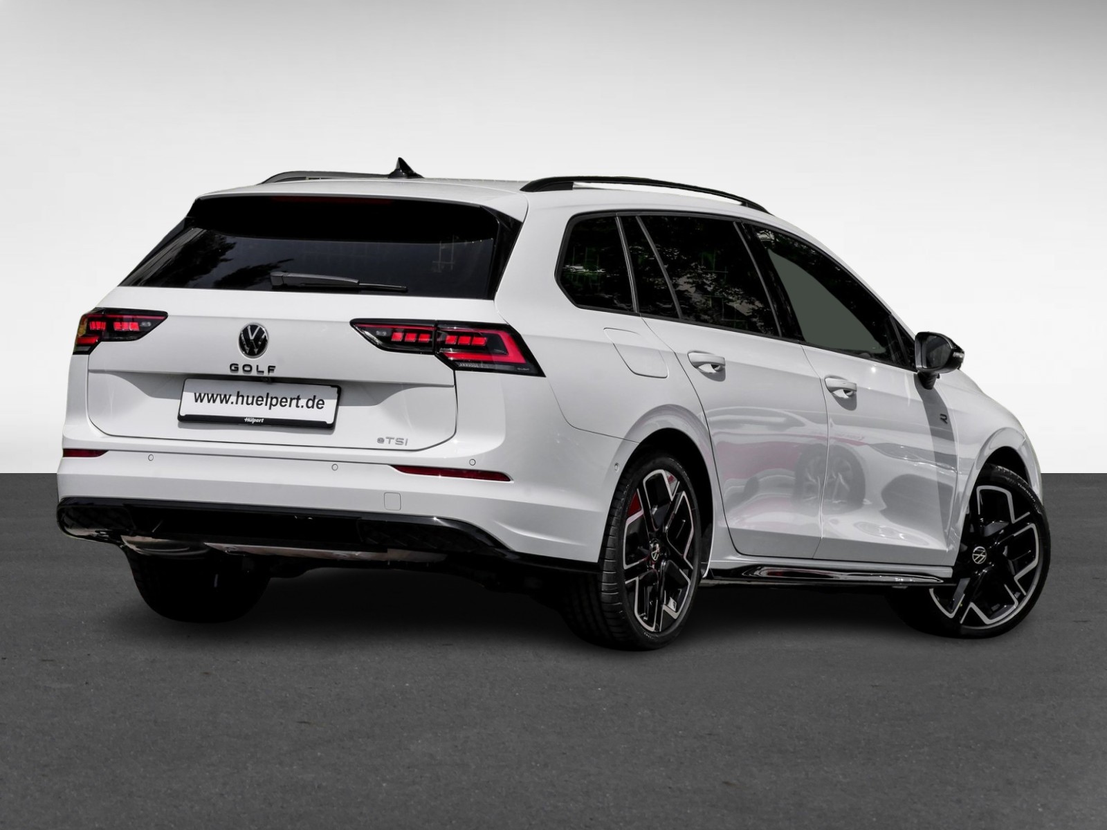 Volkswagen Golf Variant 1.5 R-LINE DSG BLACKSTYLE eKLAPPE