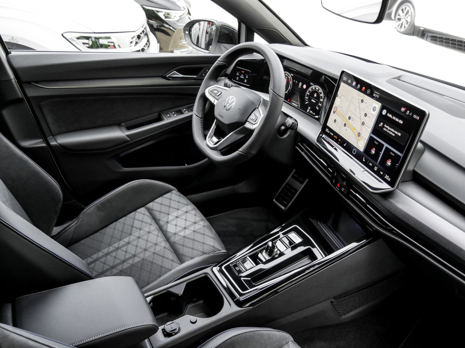 Volkswagen Golf Variant 1.5 R-LINE DSG BLACKSTYLE eKLAPPE