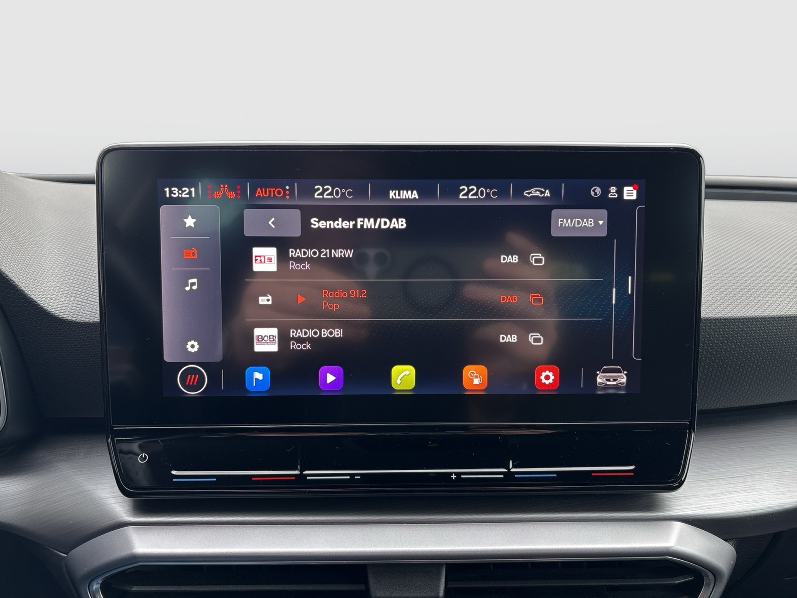 Seat Leon ST 2.0 FR KAMERA ACC ALU17" NAVI SITZHEIZUNG