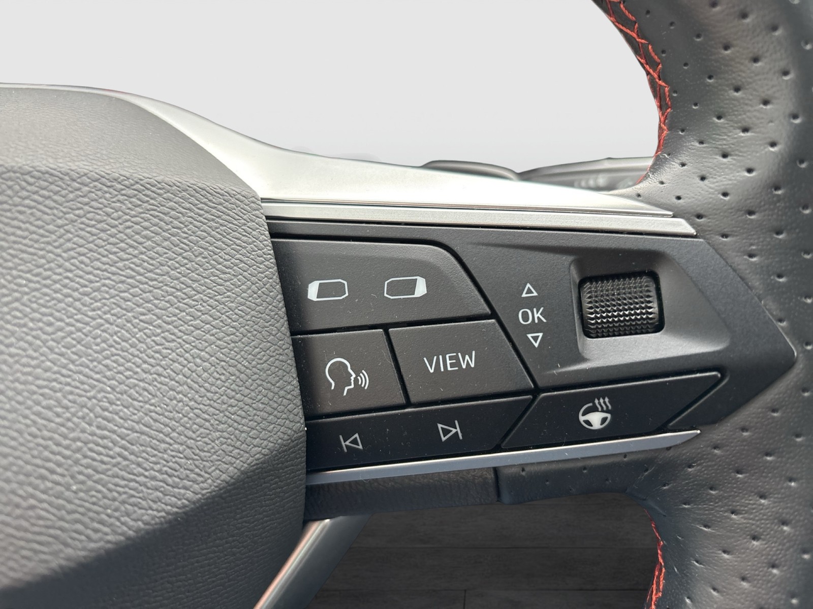 Seat Leon ST 2.0 FR KAMERA ACC ALU17" NAVI SITZHEIZUNG