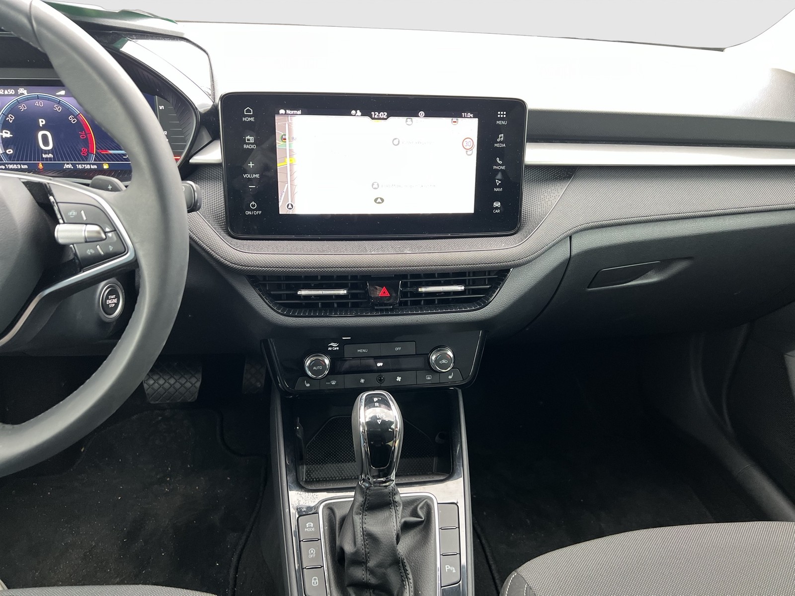 Skoda Fabia 1.0 TOUR CAM NAVI AHK-VORBEREITUNG SITZHZ.