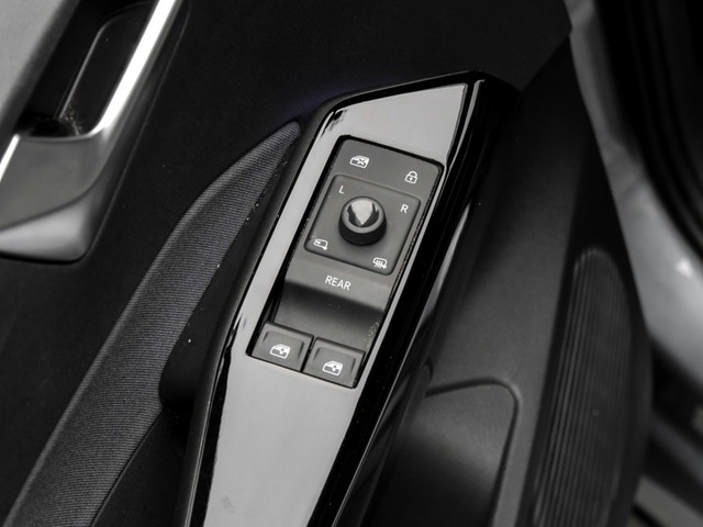 Volkswagen ID.3 Pro Performance LIFE ACC LM19 NAVI CARPLAY
