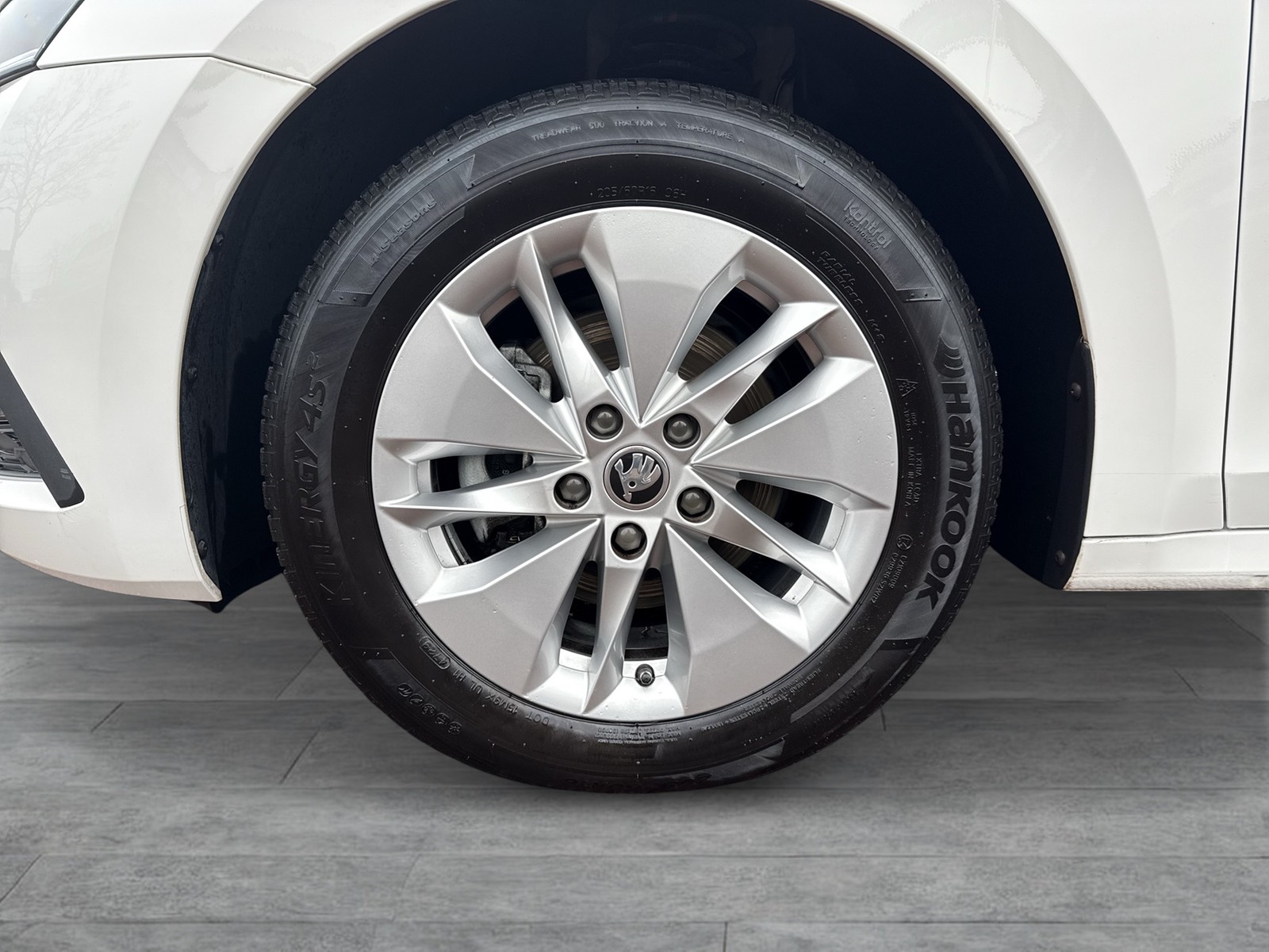 Skoda Octavia Combi 1.5 ACC NAVICOLUMBUS SITZHEIZUNG