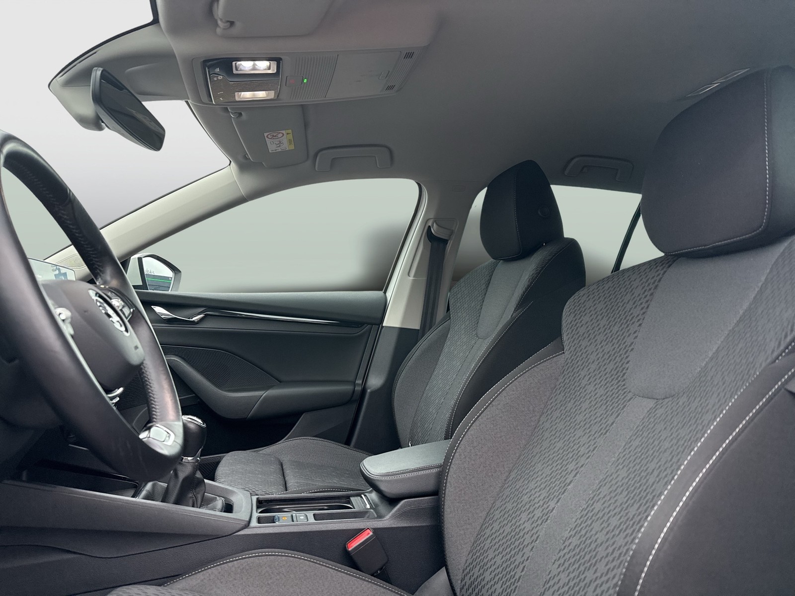 Skoda Octavia Combi 1.5 ACC NAVICOLUMBUS SITZHEIZUNG