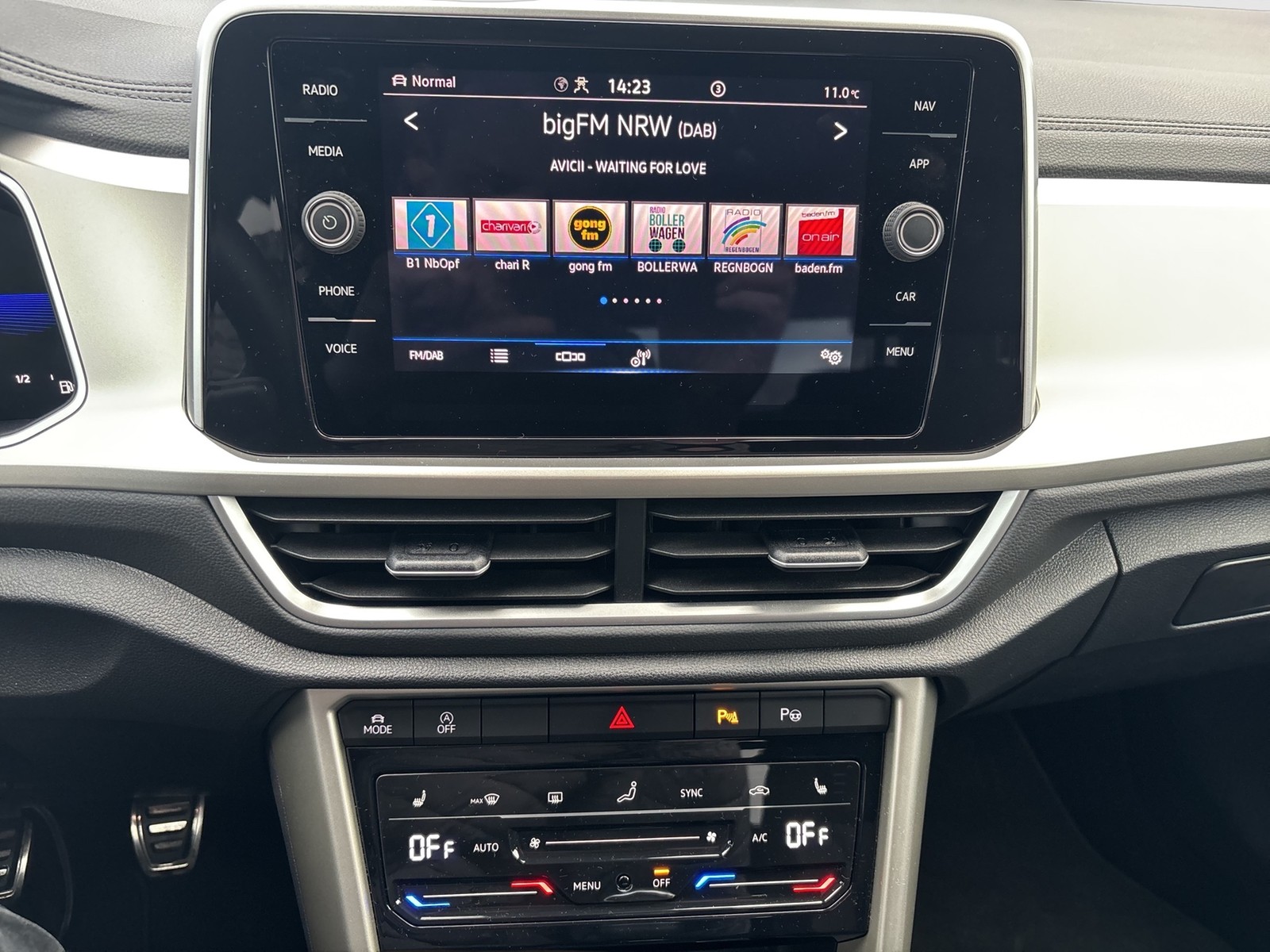 Volkswagen T-Roc 1.0 MOVE ACC CARPLAY SITZHEIZUNG LED DAB+