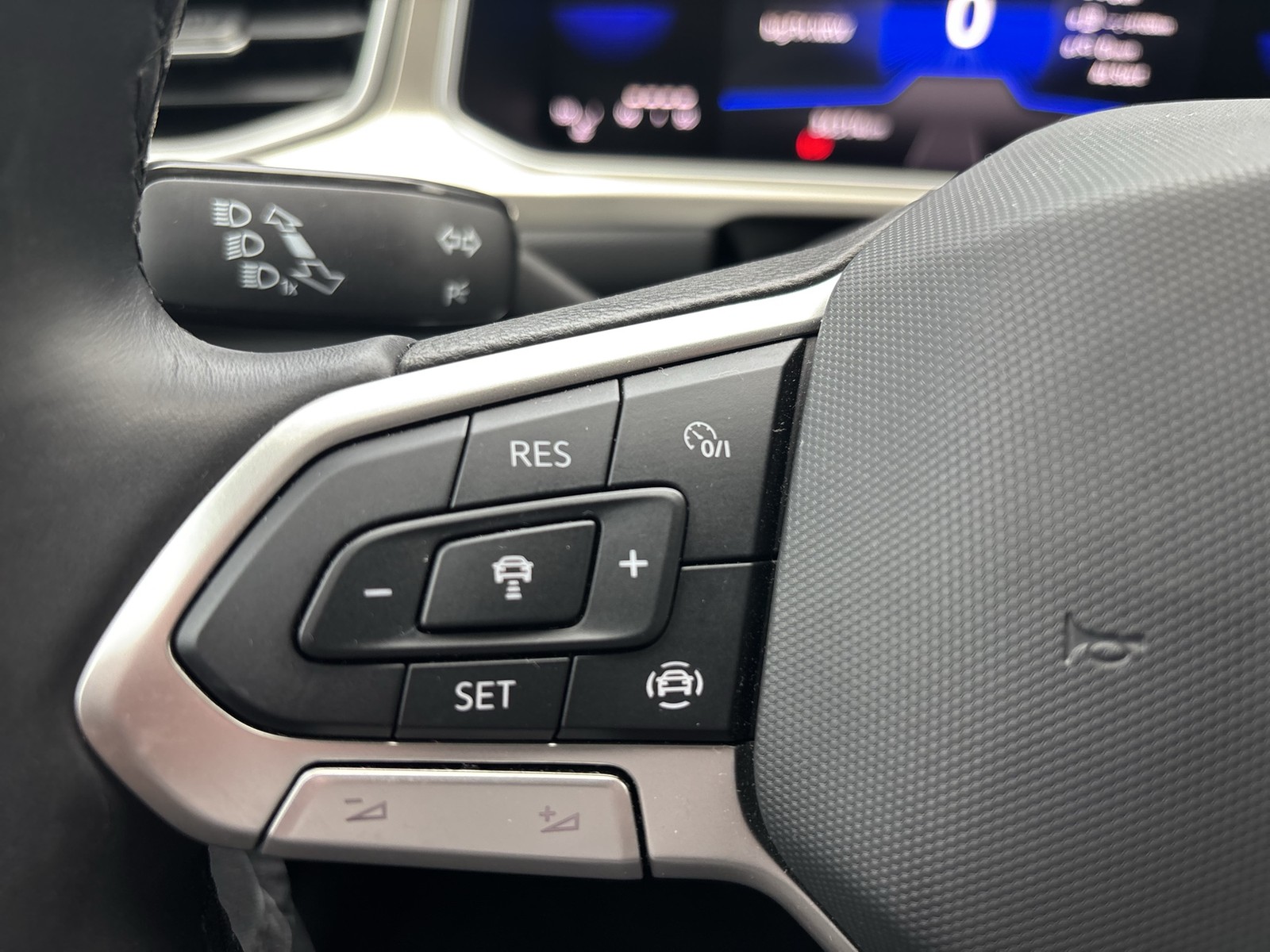 Volkswagen T-Roc 1.0 MOVE ACC CARPLAY SITZHEIZUNG LED DAB+