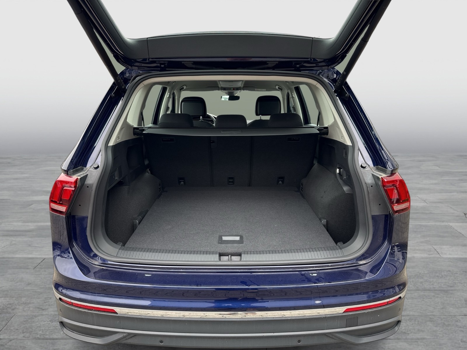 Volkswagen Tiguan Allspace 2.0 LIFE 4X4 CAM ACC LM18 HEADUP