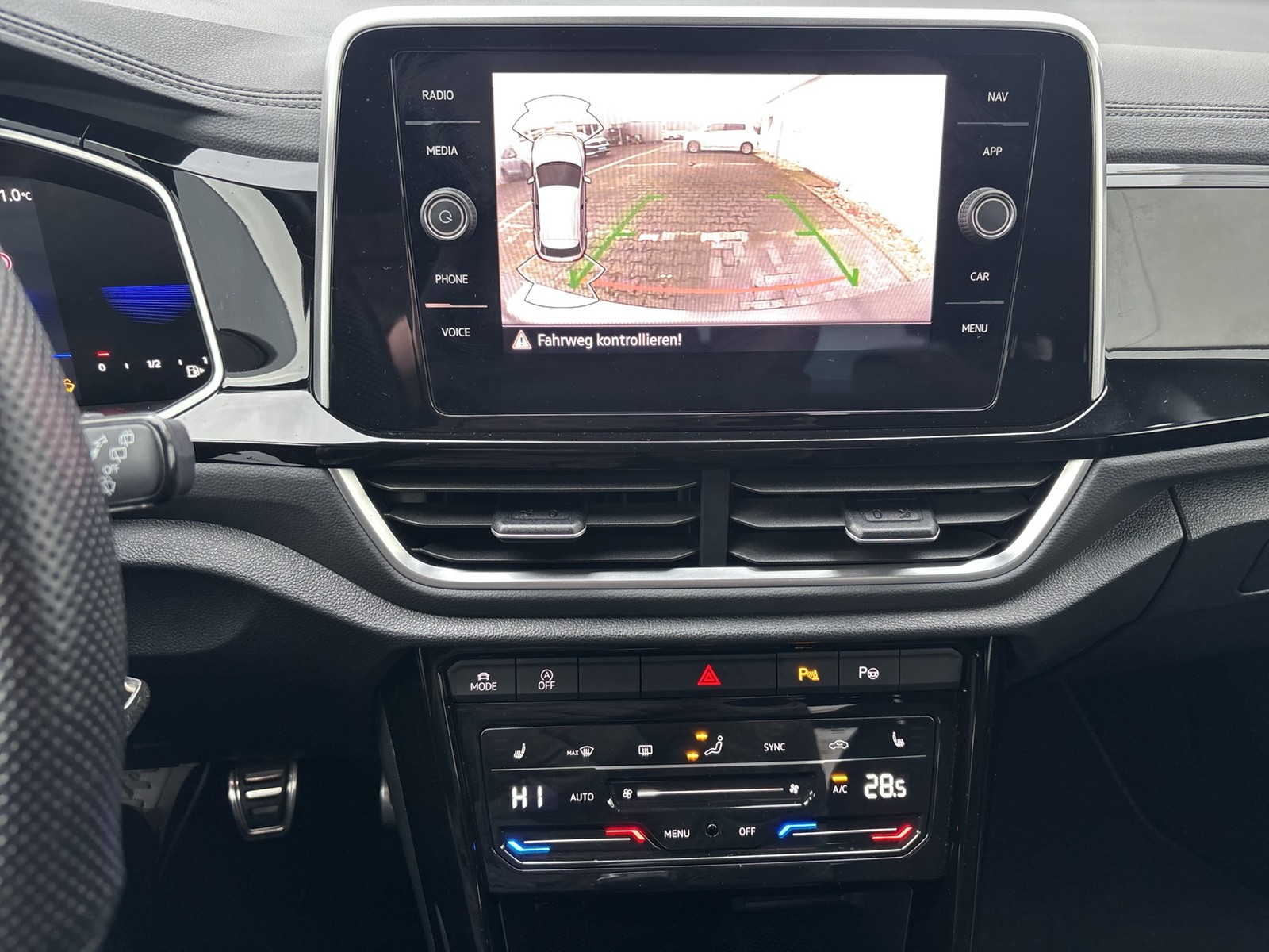Volkswagen T-Roc 1.0 R-LINE CAM ACC NAVI LM17 LED+ CARPLAY
