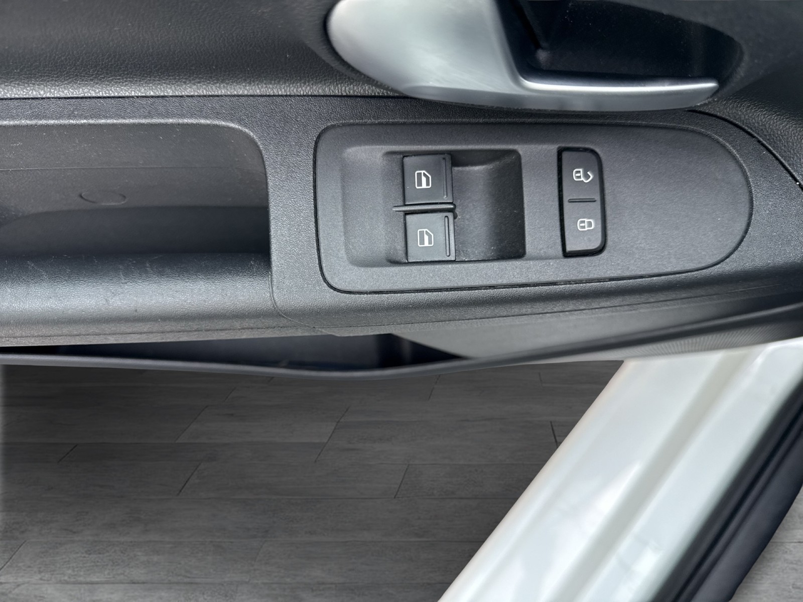 Volkswagen up! 1.0 4TÜREN KAMERA TEMPOMAT EINPARKHILFE