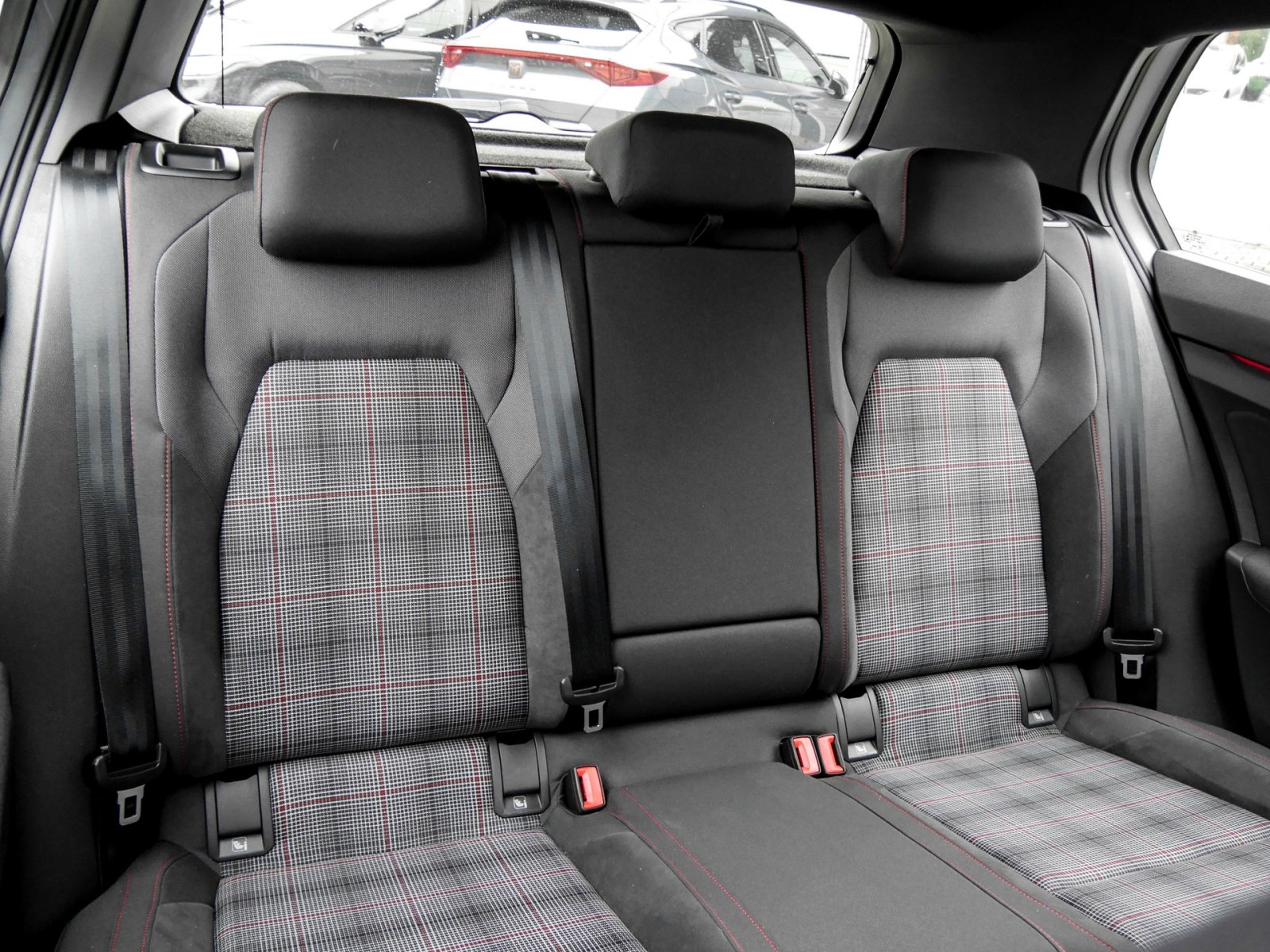 Volkswagen Golf VIII 2.0 GTI CAM ACC NAVI LM17 SITZHEIZUNG