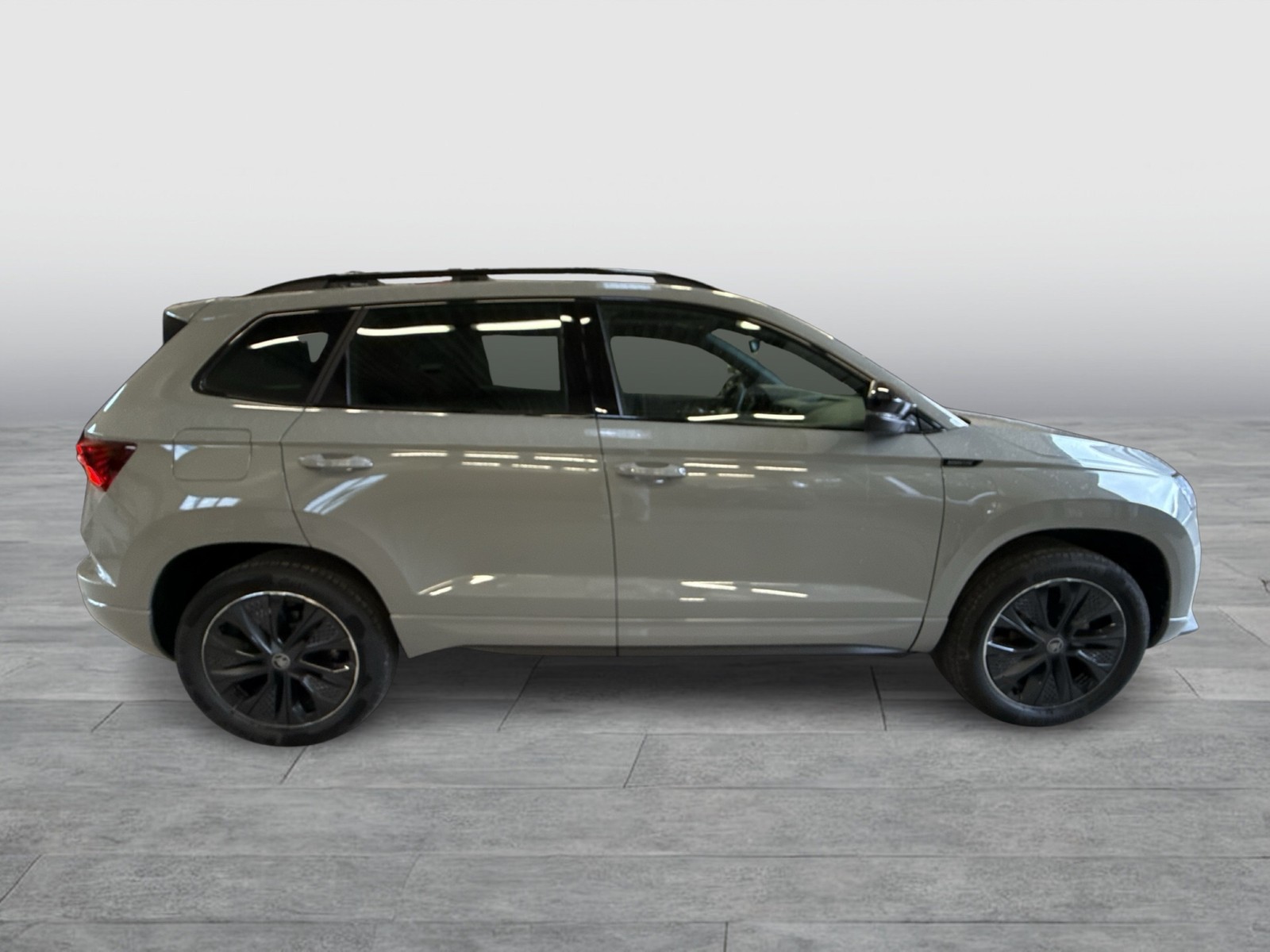 Skoda Karoq 2.0 SPORTLINE 4X4 PANO AHK CAM ACC LM18