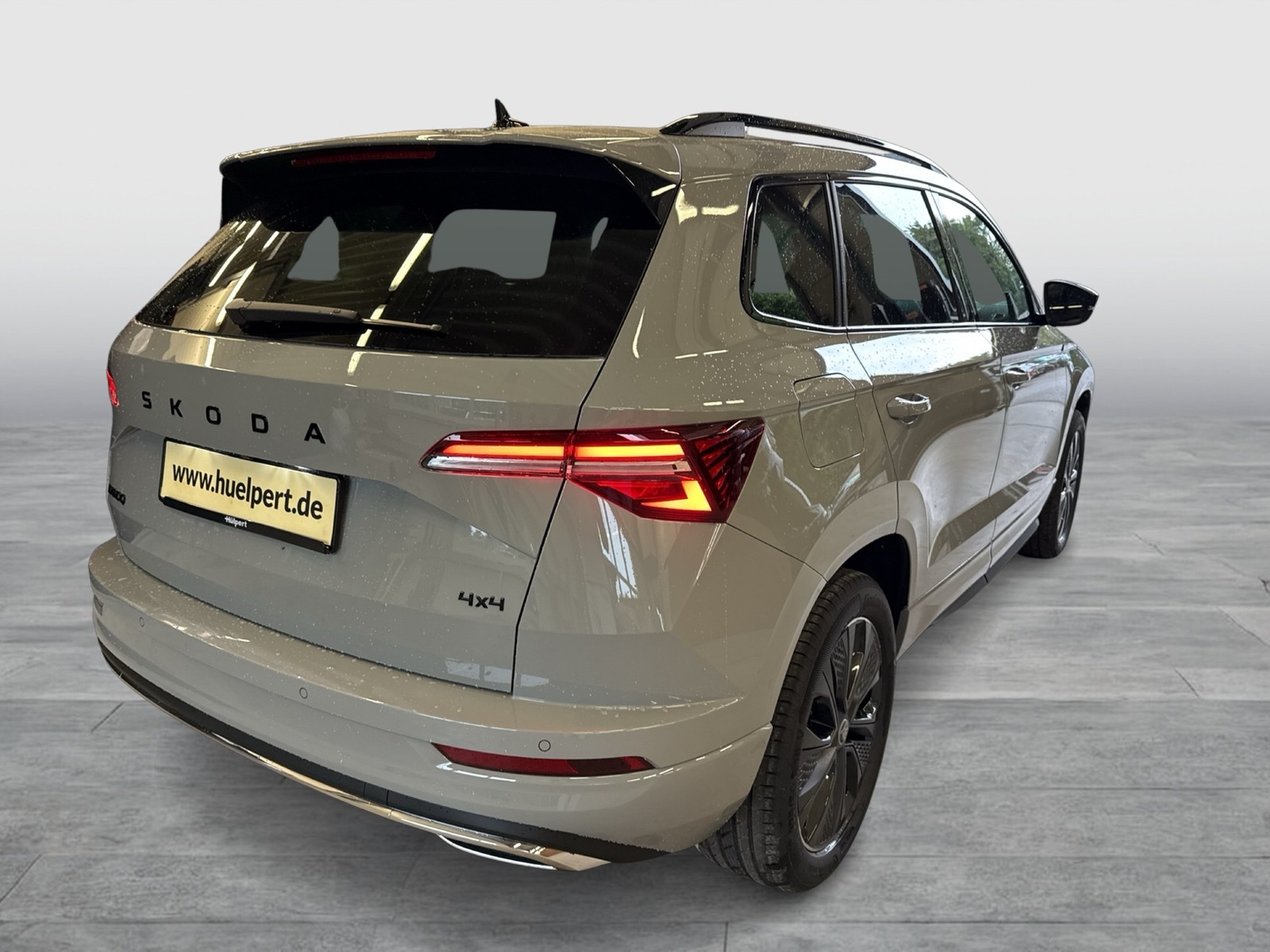 Skoda Karoq 2.0 SPORTLINE 4X4 PANO AHK CAM ACC LM18