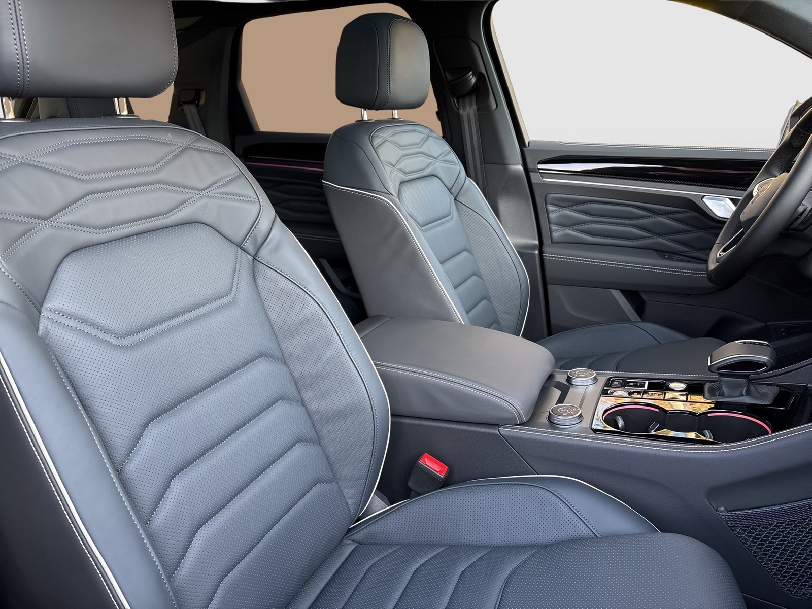 Volkswagen Touareg HYBRID ELEGANCE NEUESMODELL PANO AHK CAM