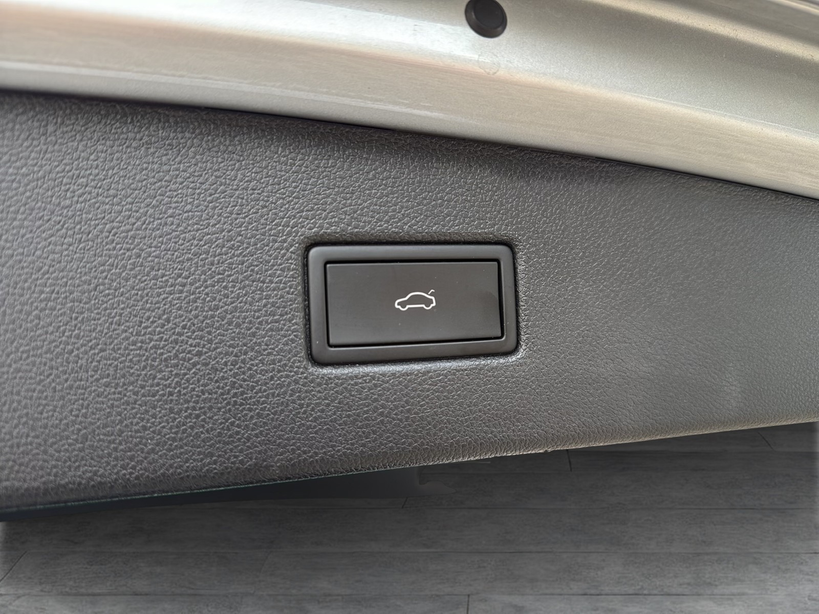 Volkswagen Tiguan 2.0 ELEGANCE CAM ACC LM19 NAVI SITZHEIZ.