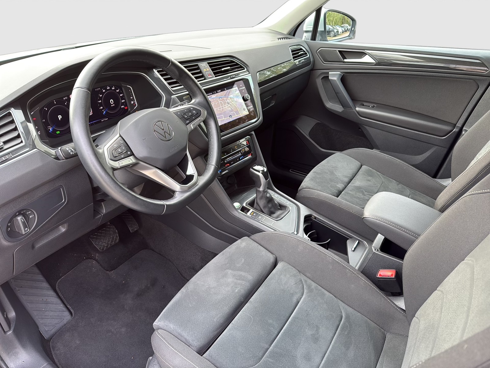 Volkswagen Tiguan 2.0 ELEGANCE CAM ACC LM19 NAVI SITZHEIZ.