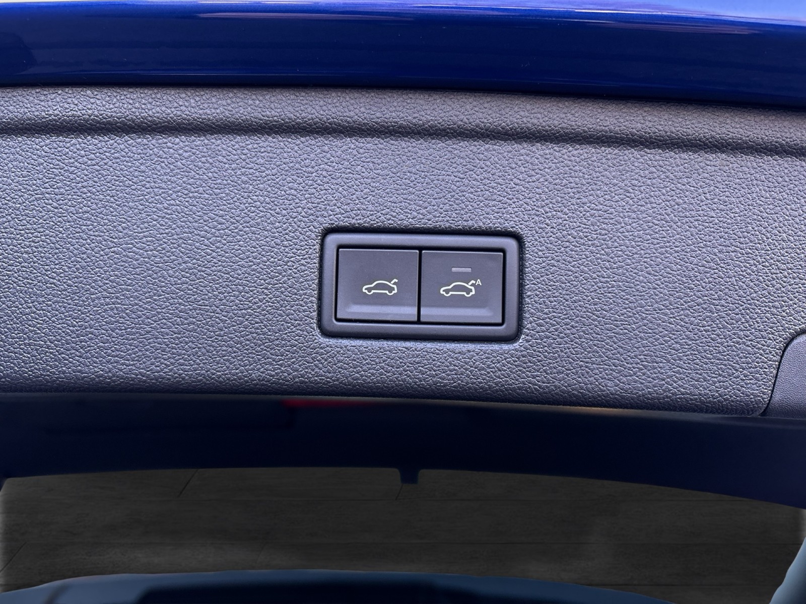 Volkswagen Touareg V6 R-LINE AHK CAM ACC HEAD-UP