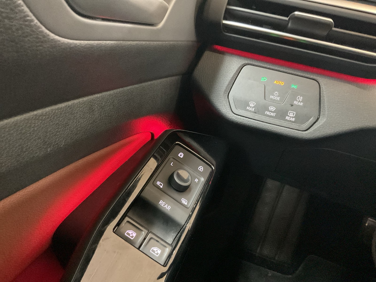 Volkswagen ID.4 Pro Performance 1st CAM ACC LM20 NAVI