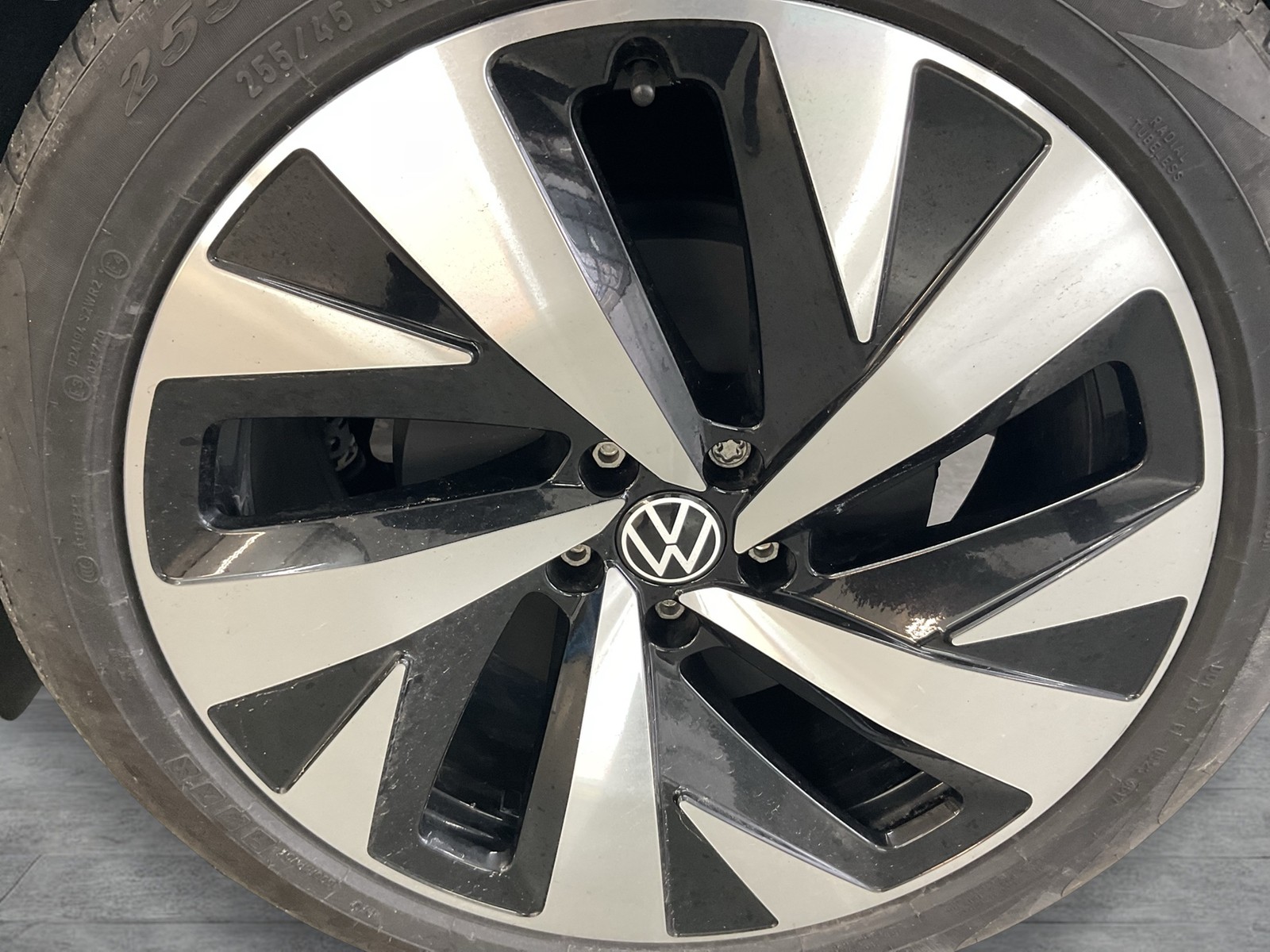 Volkswagen ID.4 Pro Performance 1st CAM ACC LM20 NAVI