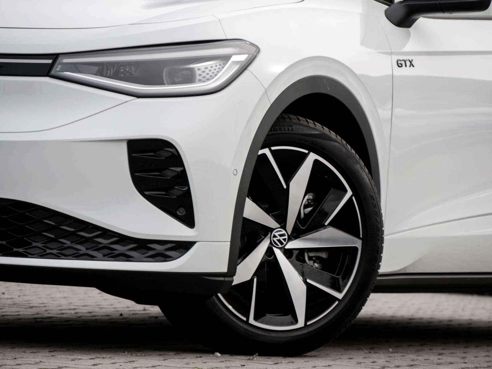 Volkswagen ID.5 GTX 4X4 WÄRMEPUMPE CAM ACC LM20 NAVI SITZHZ