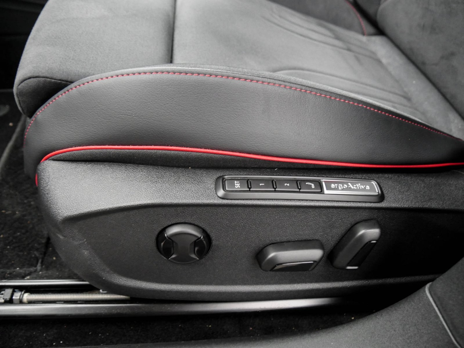 Volkswagen ID.3 GTX PERFORMANCE WÄRMEPUMPE 360°CAM ACC LM20