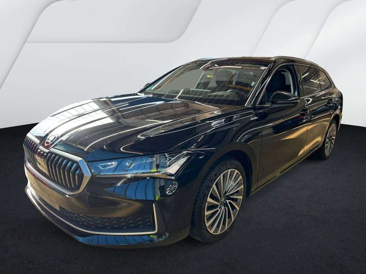 Skoda Superb Combi 2.0 L&K LEDER PANO CANTON AHK CAM