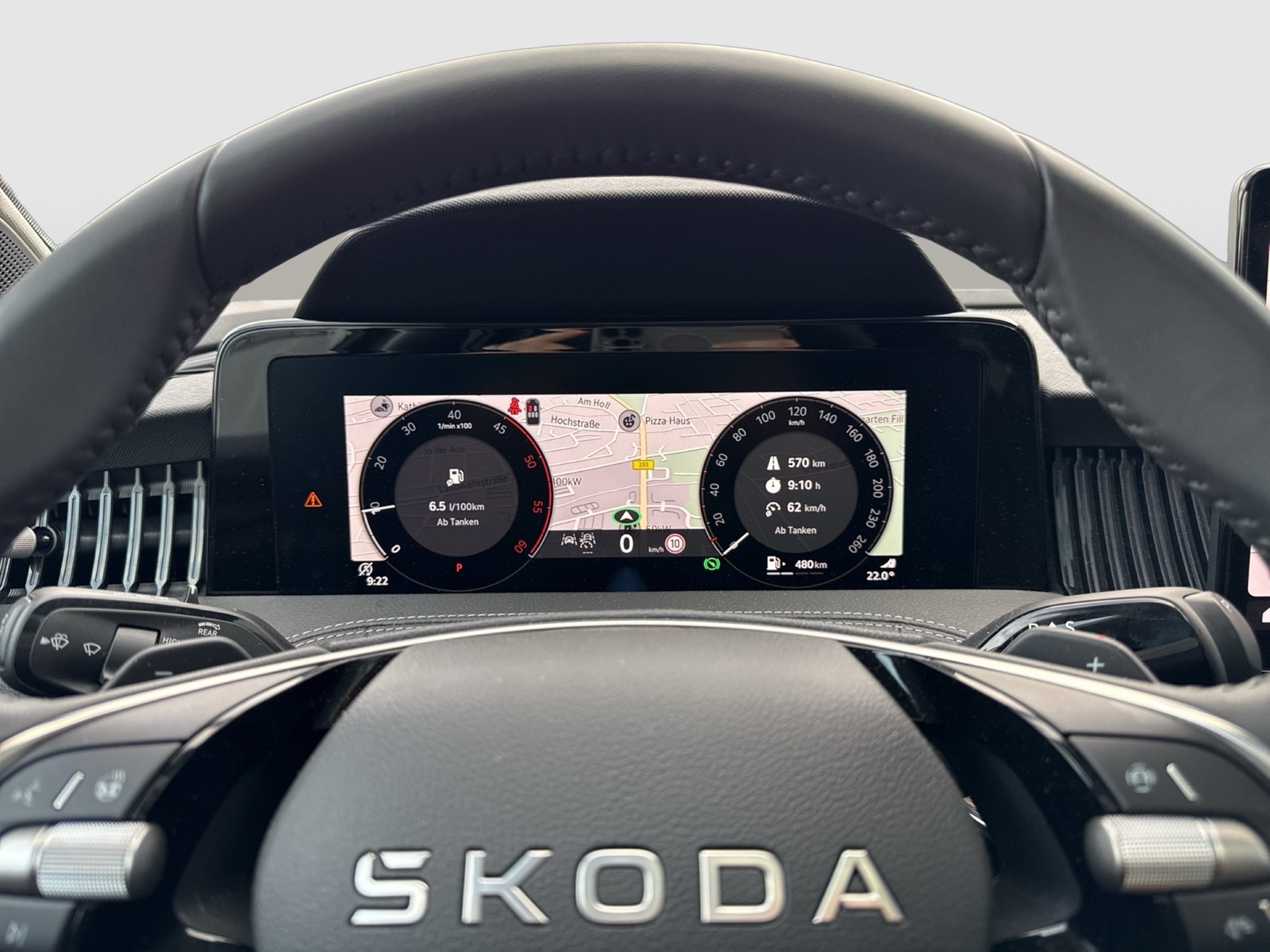 Skoda Superb Combi 2.0 L&K LEDER PANO CANTON AHK CAM