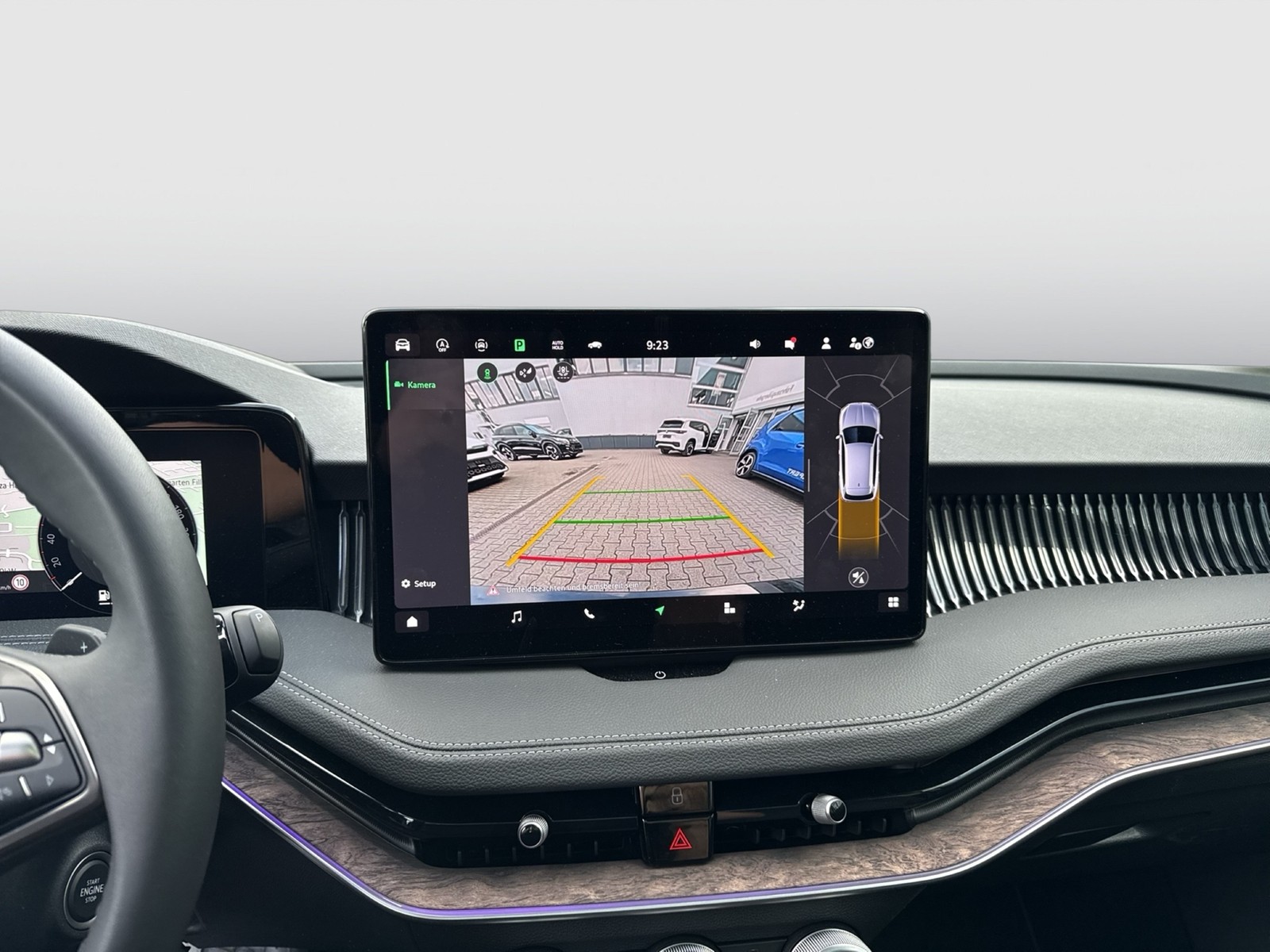 Skoda Superb Combi 2.0 L&K LEDER PANO CANTON AHK CAM