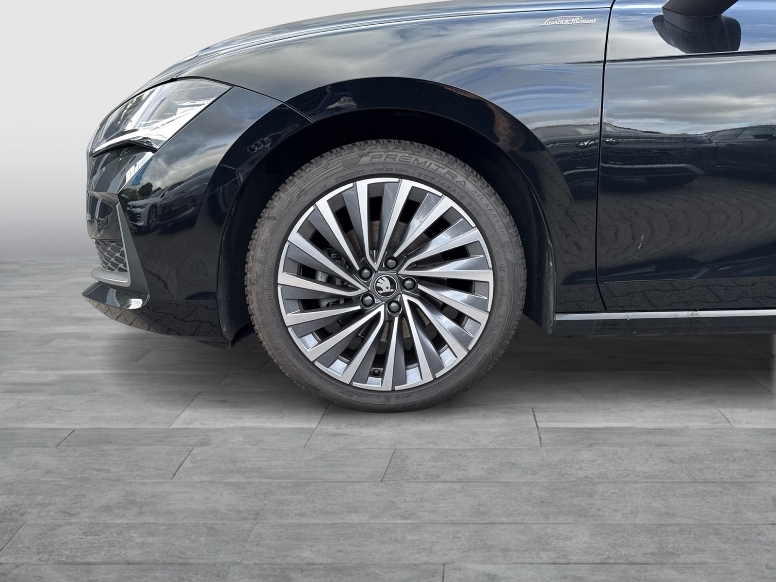 Skoda Superb Combi 2.0 L&K LEDER PANO CANTON AHK CAM
