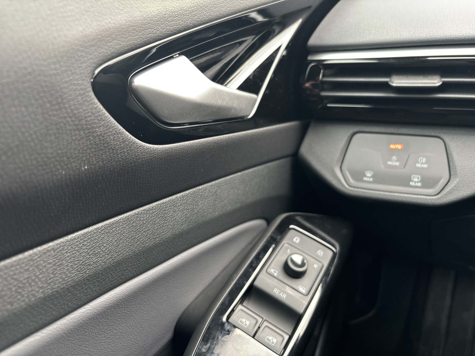 Volkswagen ID.4 Pure Performance WÄRMEPUMPE ACC NAVI