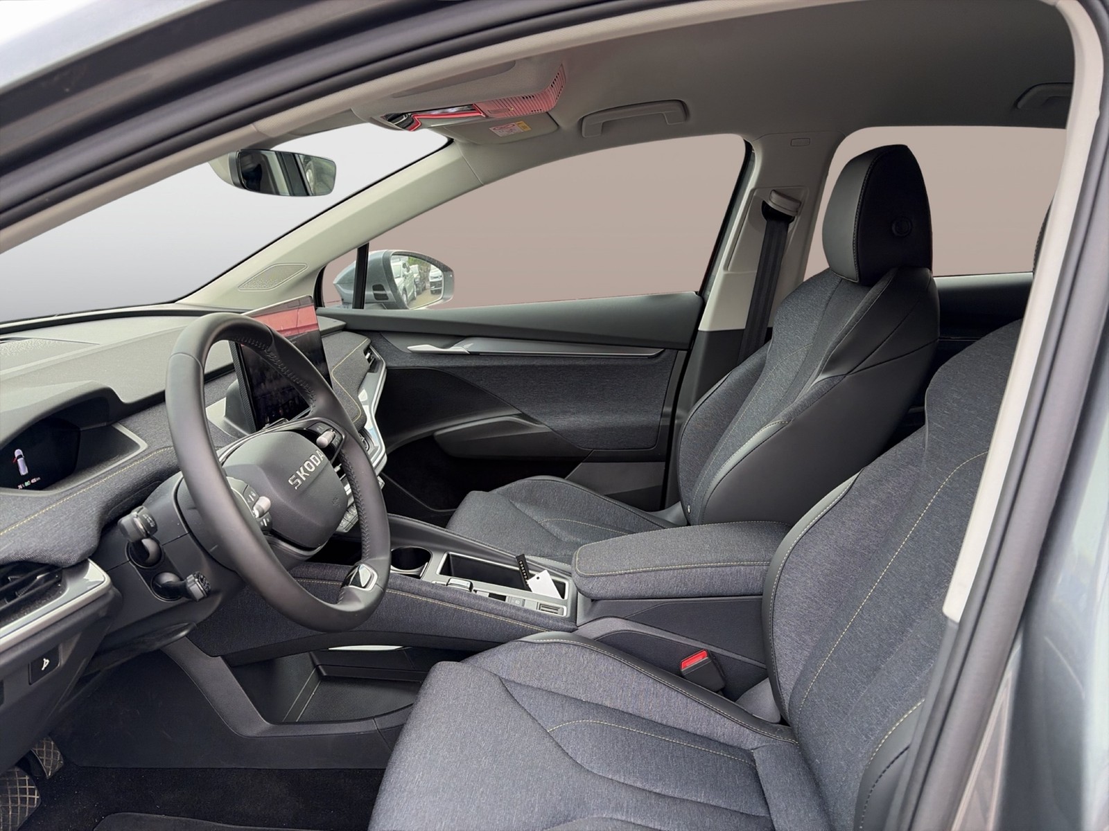 Skoda Elroq 85 LOFT WÄRMEPUMPE AHK CAM ACC LM19 MATRIX