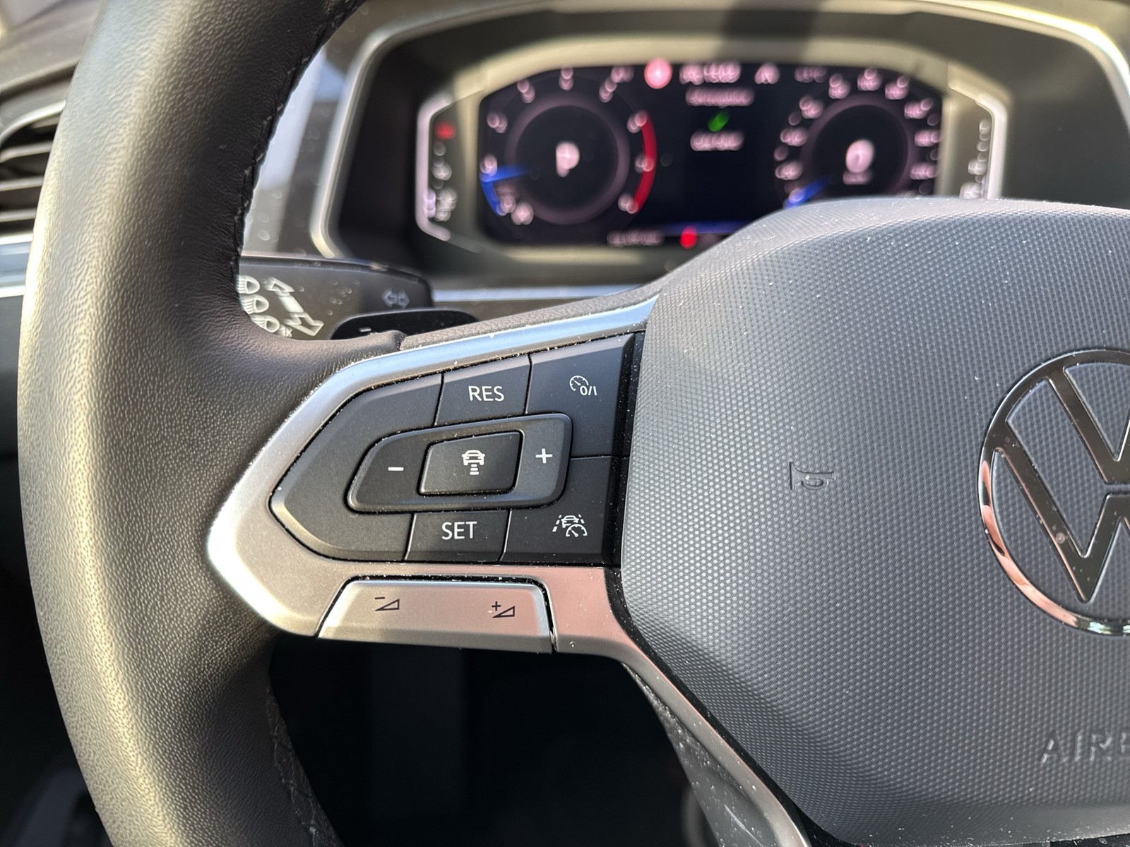 Volkswagen Tiguan 2.0 ELEGANCE 4X4 LEDER KAMERA eKLAPPE