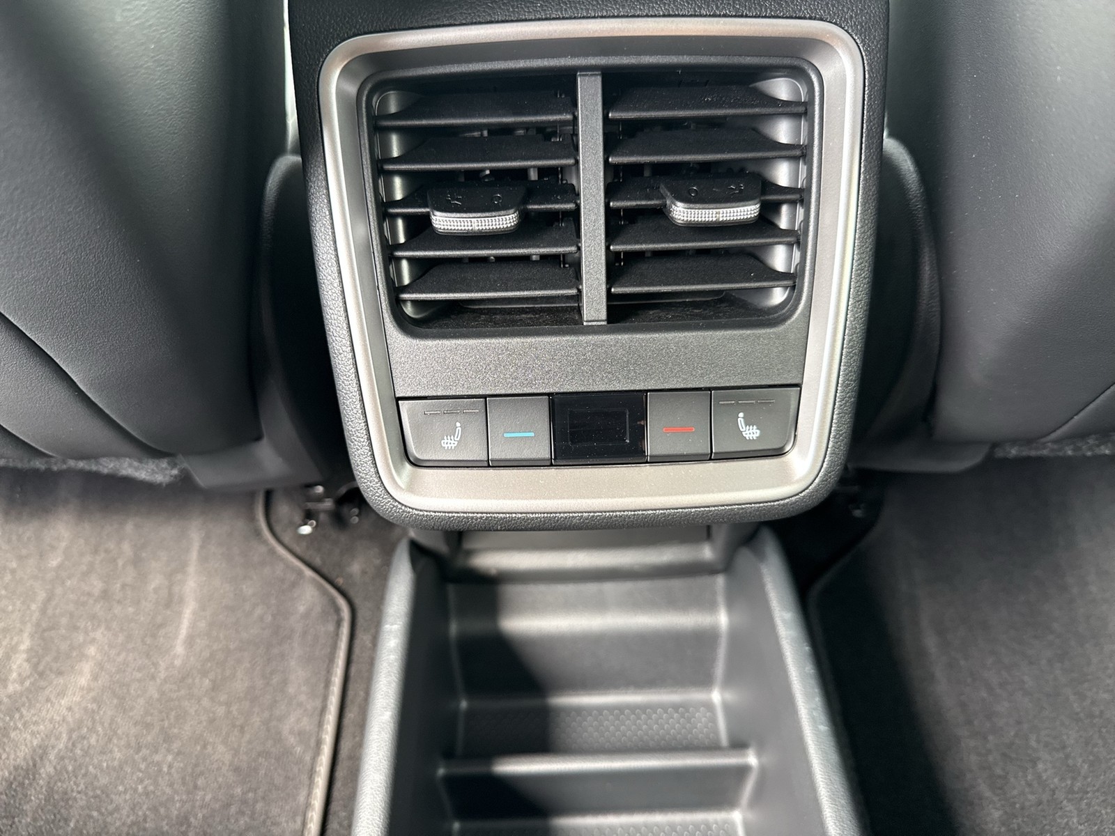 Skoda Elroq 85 LOFT WÄRMEPUMPE AHK CAM ACC LM19 MATRIX