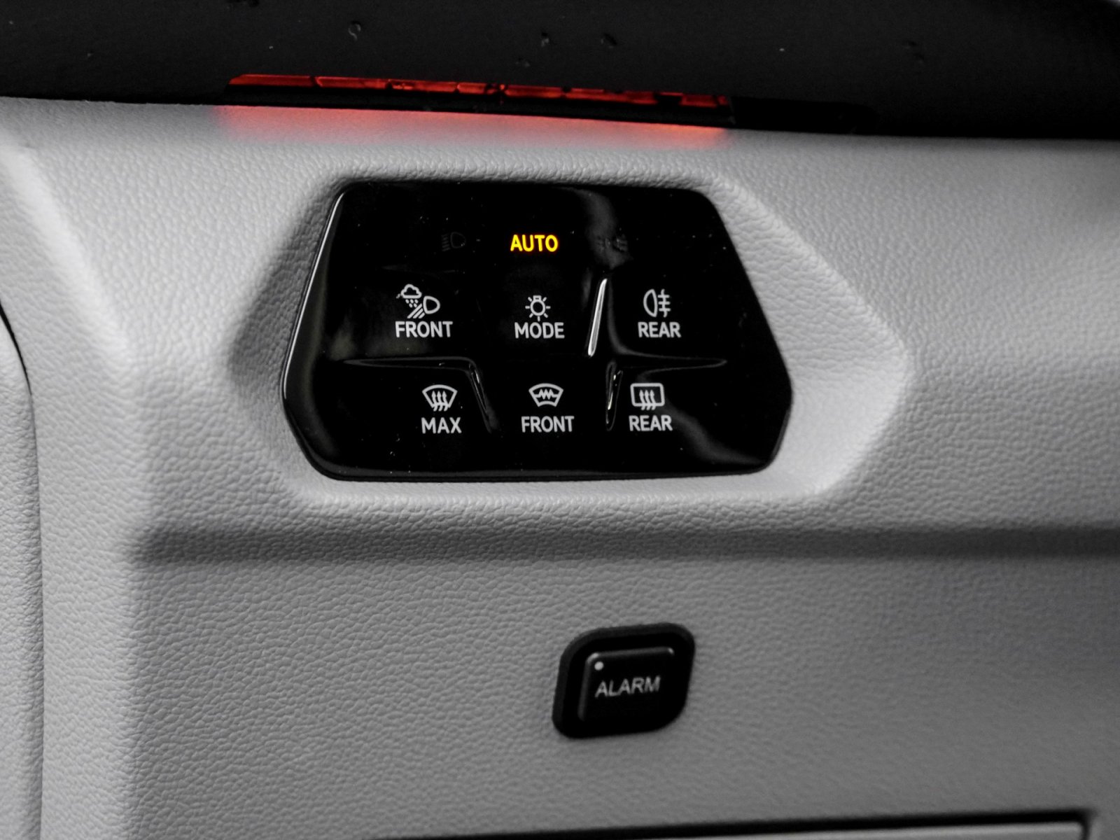 Volkswagen T7 Multivan Taxi 2.0 TDI 8-Sitzer LÜ Style Taxi 8-SITZER, IQ-LIGHT, AREA-VIEW, STANDHEIZUNG, AHK