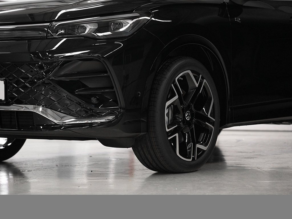 Volkswagen Tiguan 2.0 R-LINE DSG