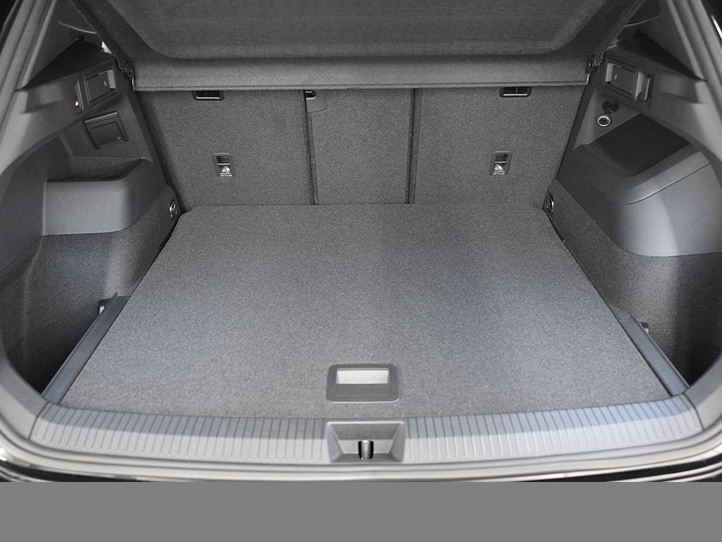 Volkswagen Tiguan 2.0 R-LINE 4MOTION DSG LEDER PANO AHK