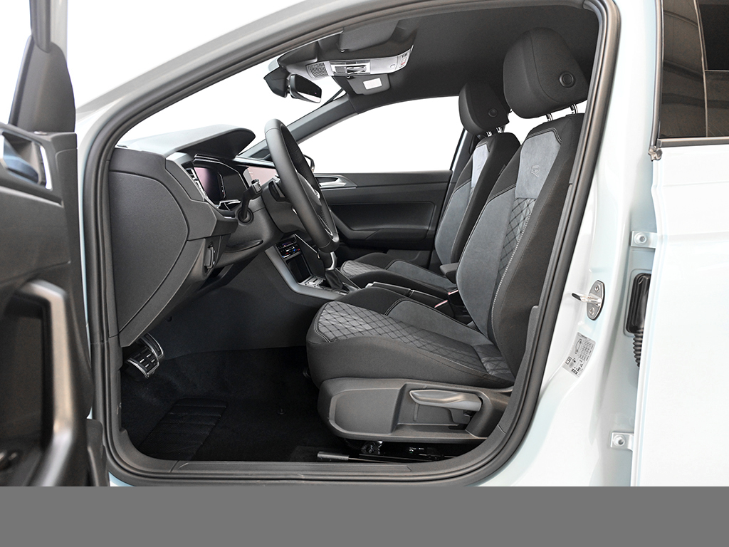Volkswagen Polo 1.0 R-LINE DSG NAVI CAM KEYLESS MATRIXLED
