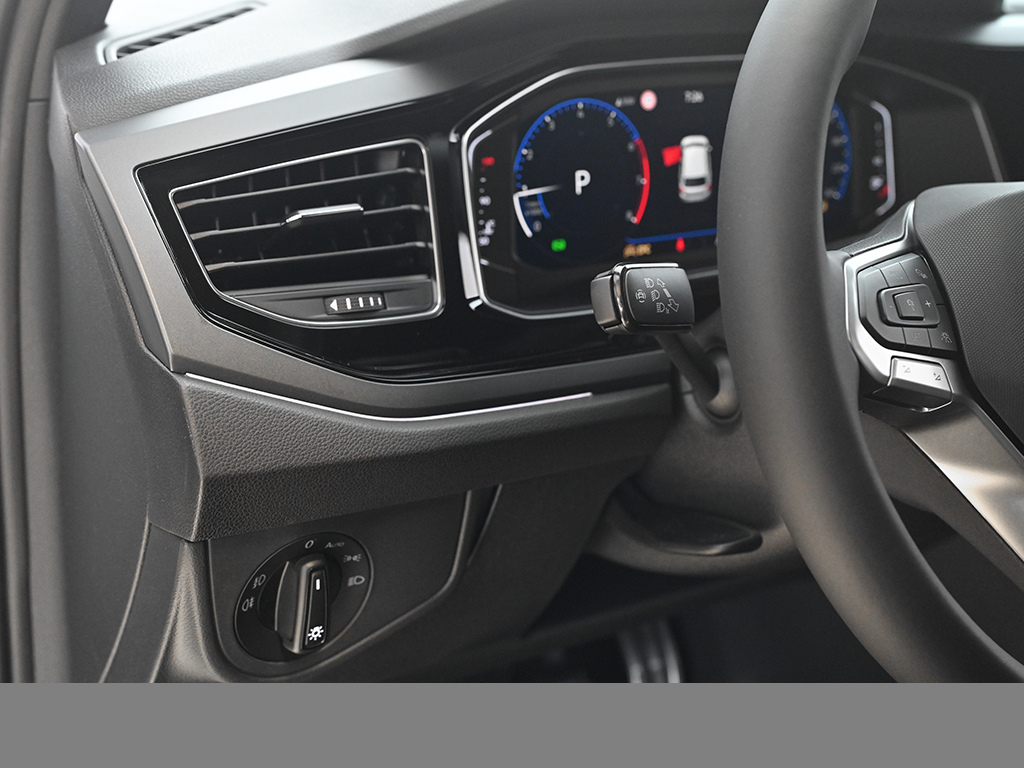 Volkswagen Polo 1.0 R-LINE DSG NAVI CAM KEYLESS MATRIXLED