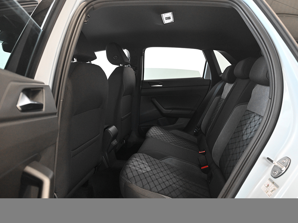Volkswagen Polo 1.0 R-LINE DSG NAVI CAM KEYLESS MATRIXLED