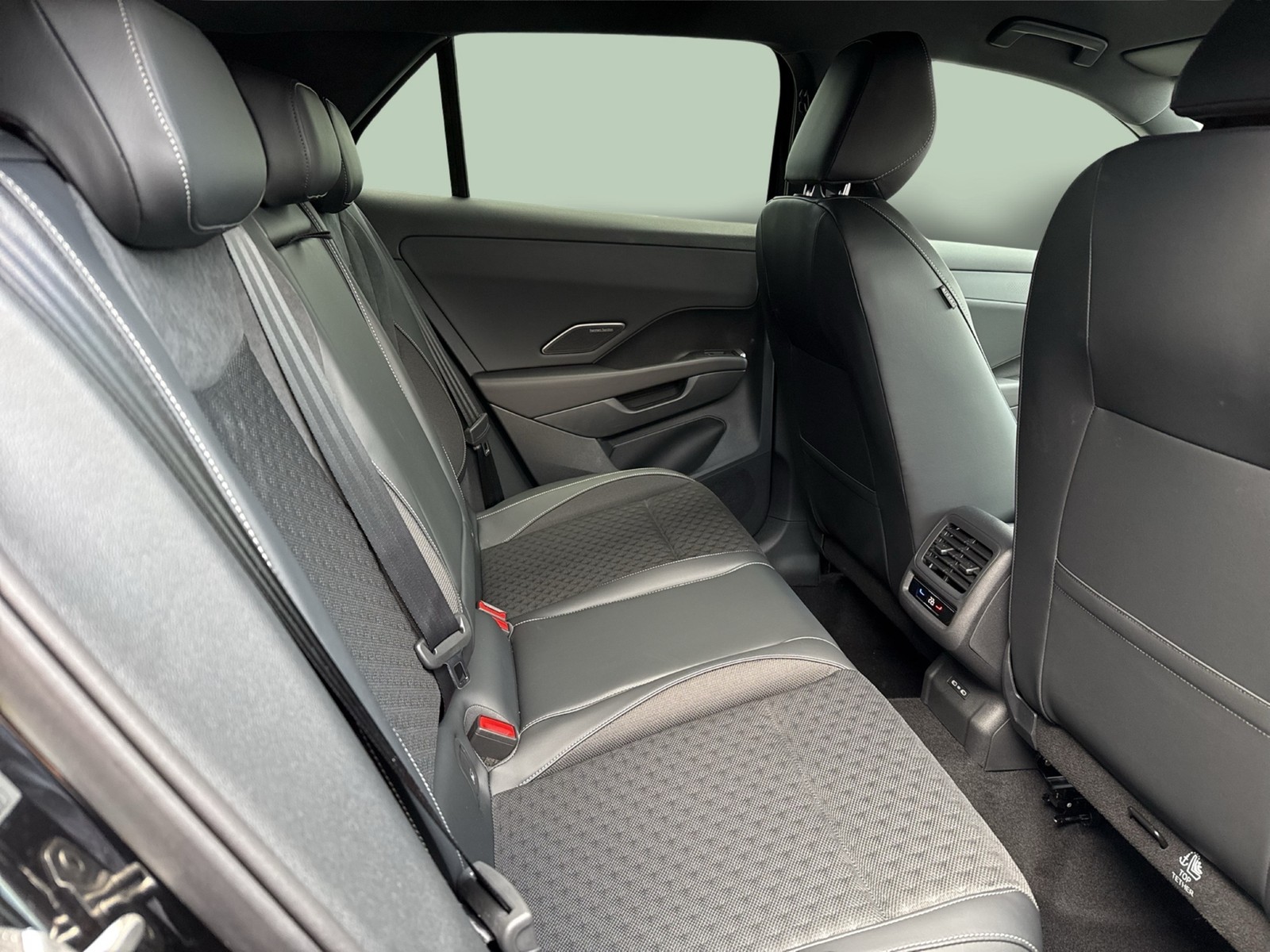 Volkswagen T-Roc 1.5 R-LINE DSG