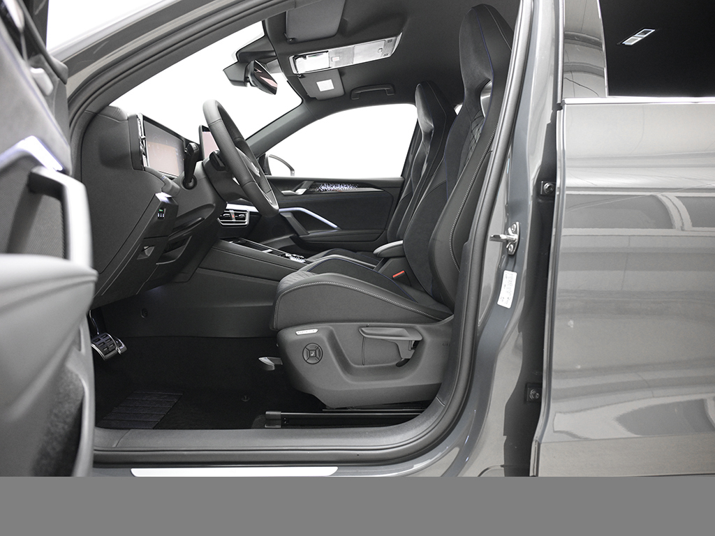 Volkswagen Tiguan 2.0 R-LINE DSG AHK MATRIXLED 360CAM LM20