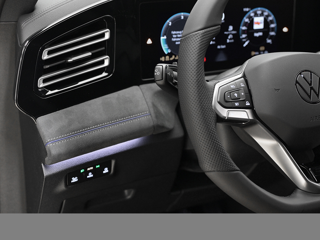 Volkswagen Tiguan 2.0 R-LINE DSG AHK MATRIXLED 360CAM LM20