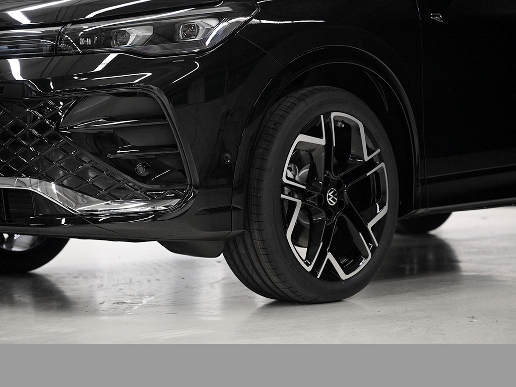 Volkswagen Tiguan 2.0 R-LINE DSG