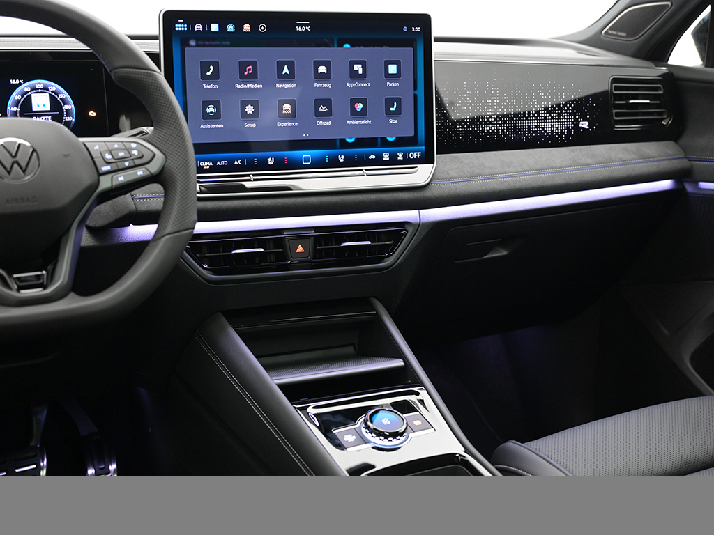 Volkswagen Tiguan 2.0 R-LINE 4MOTION DSG LEDER PANO AHK