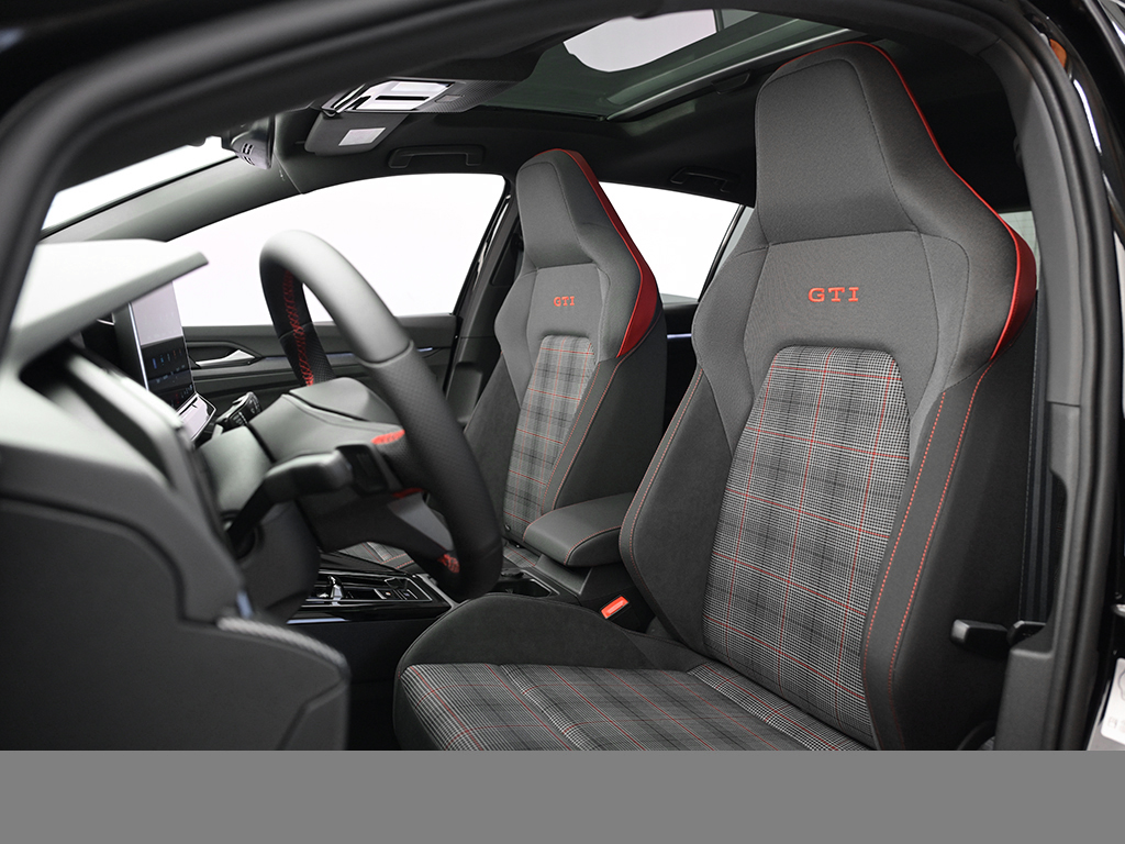 Volkswagen Golf GTI PANO HARMANKARDON BLACKSTYLE