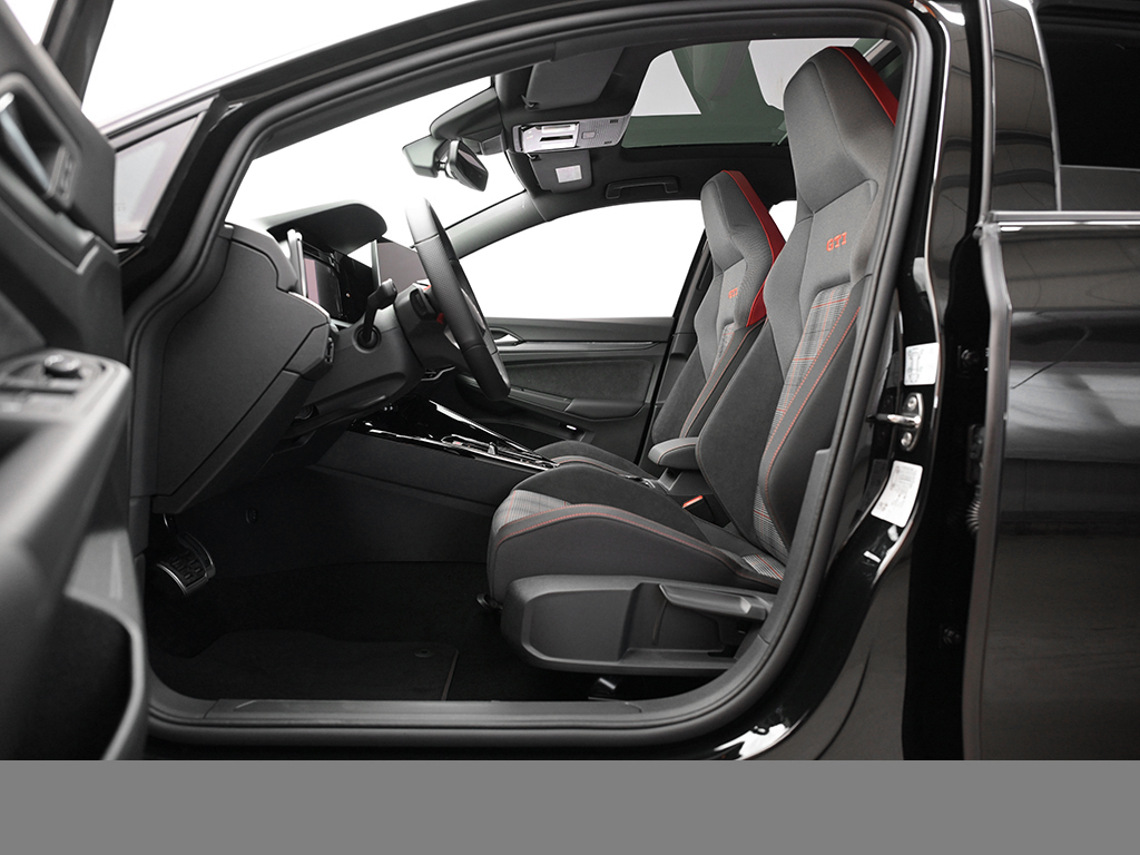 Volkswagen Golf GTI PANO HARMANKARDON BLACKSTYLE