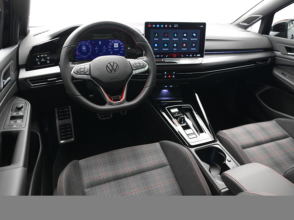 Volkswagen Golf GTI PANO HARMANKARDON BLACKSTYLE