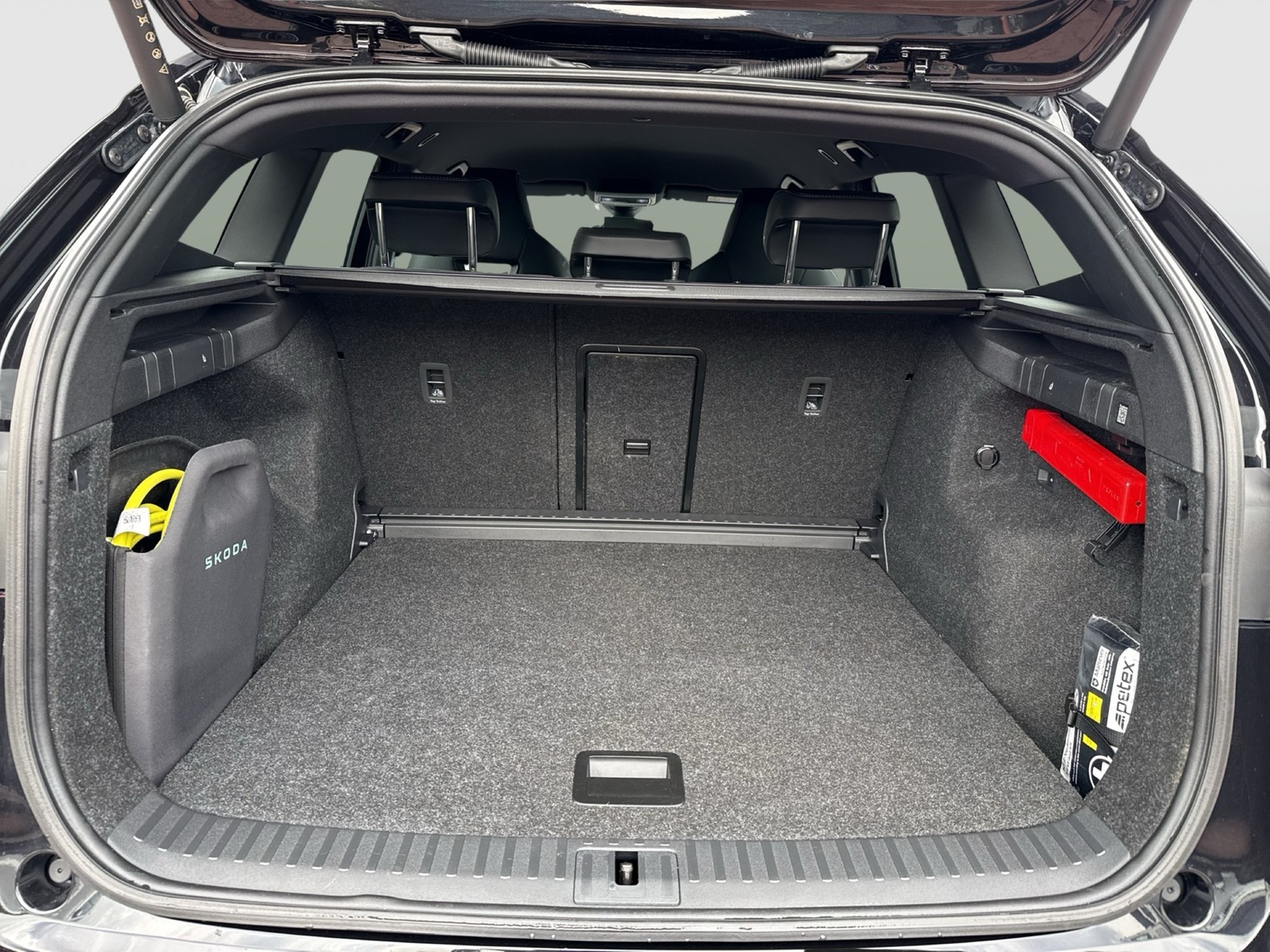 Skoda Enyaq 85 SPORTLINE WÄRMEPUMPE CANTON AHK 360°CAM