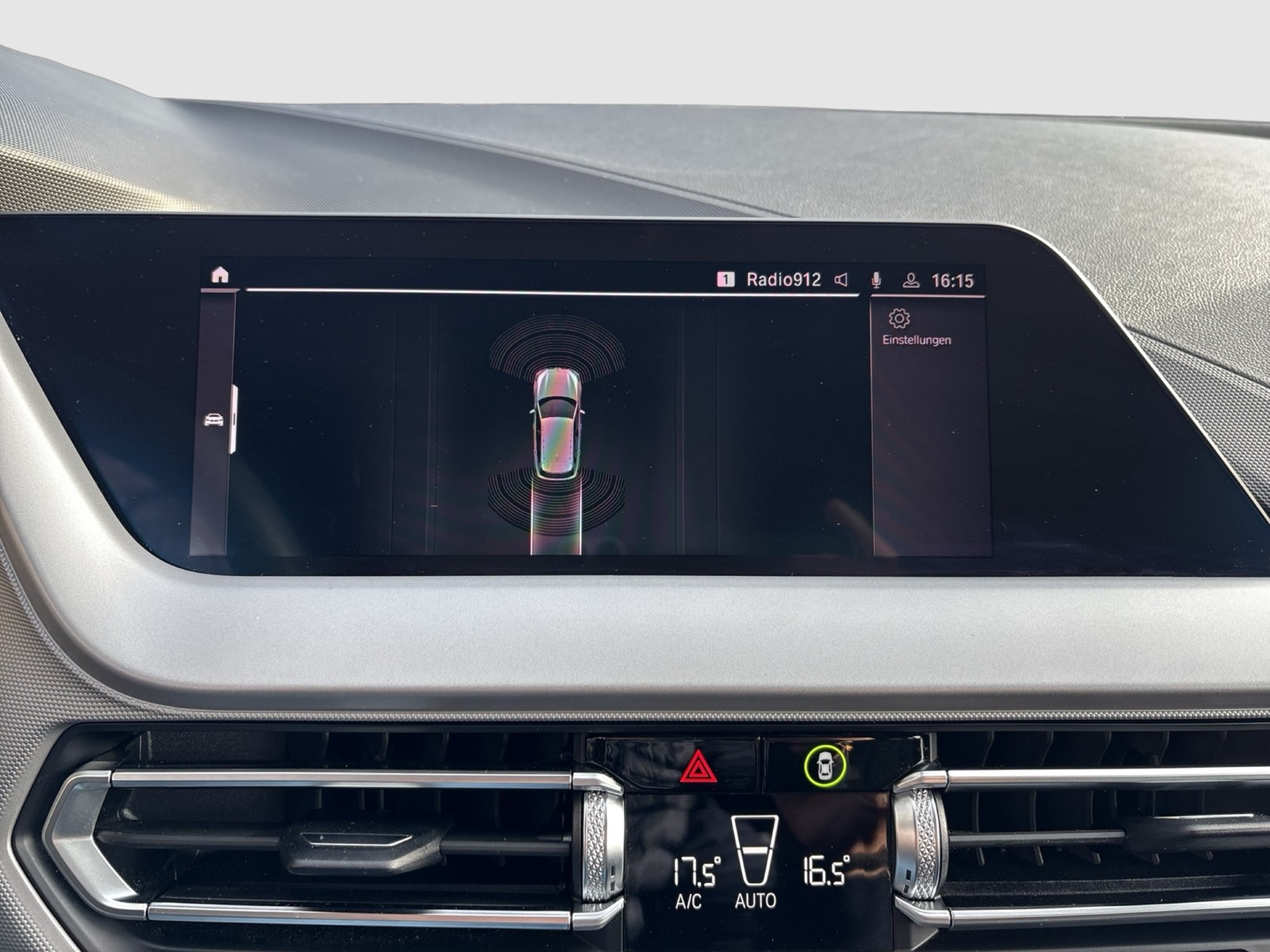 BMW 116 i ADVANTAGE ALU SITZHEIZ. TEMPOMAT EINPARKH.