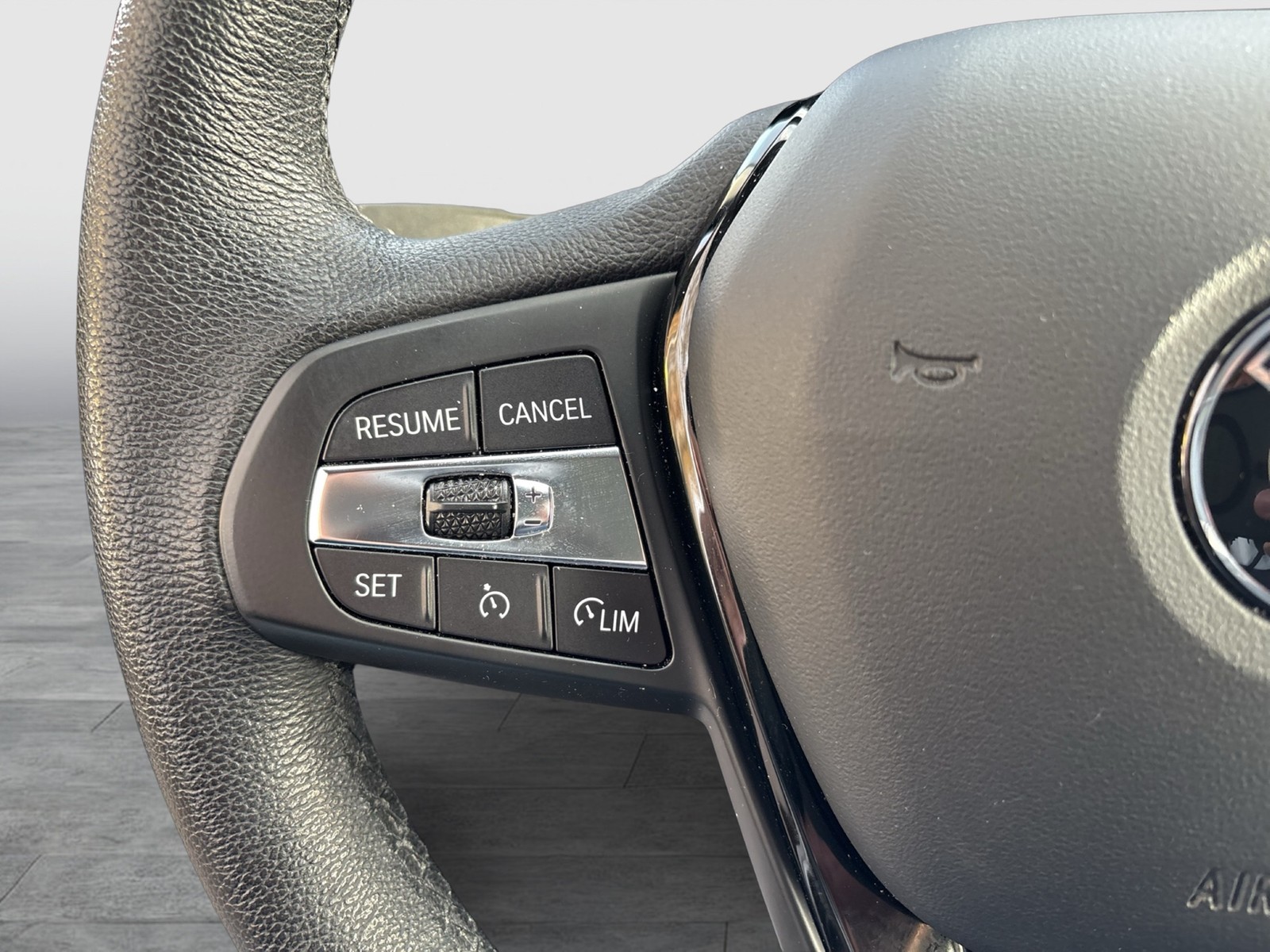 BMW 116 i ADVANTAGE ALU SITZHEIZ. TEMPOMAT EINPARKH.