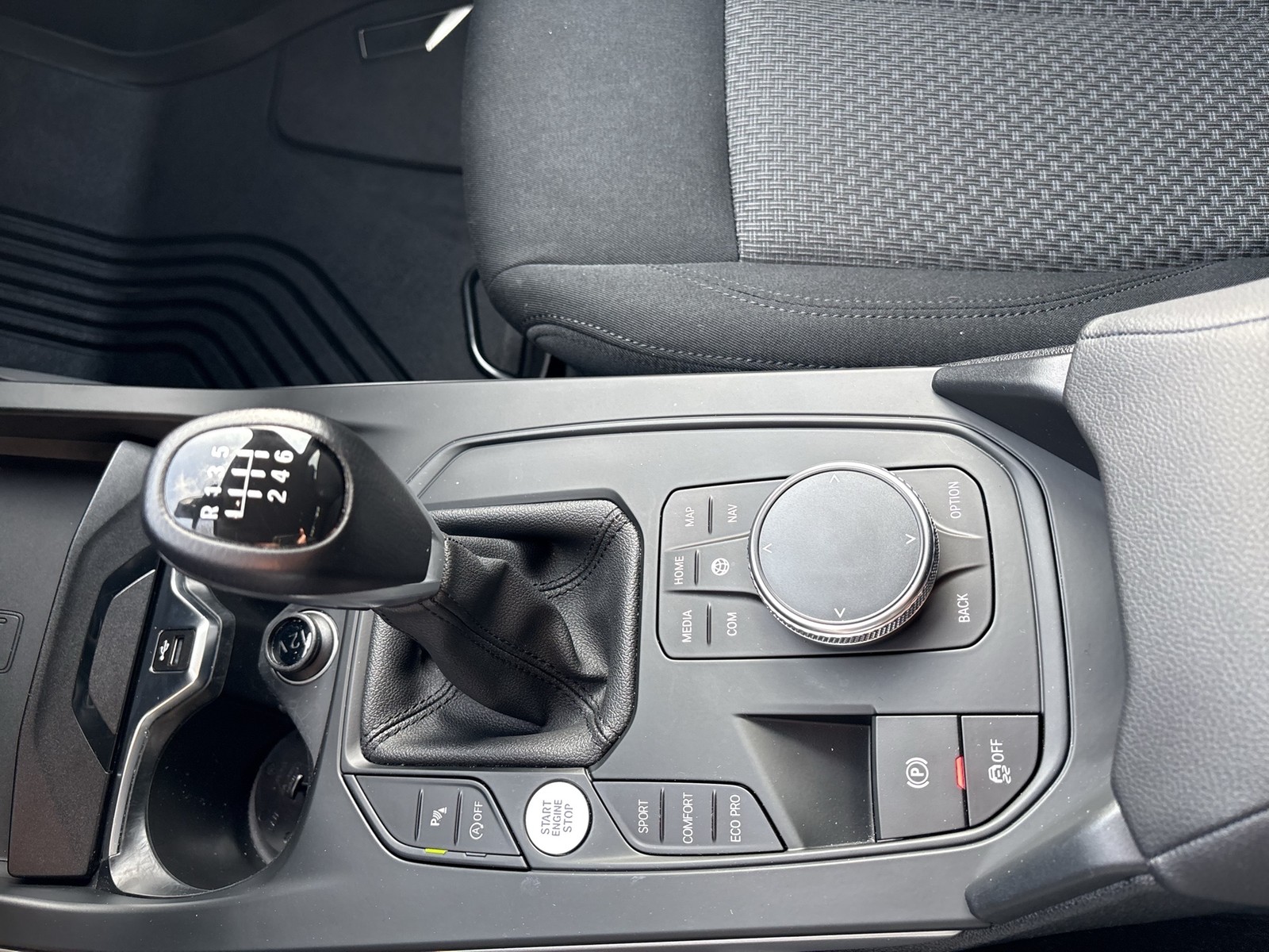 BMW 116 i ADVANTAGE ALU SITZHEIZ. TEMPOMAT EINPARKH.